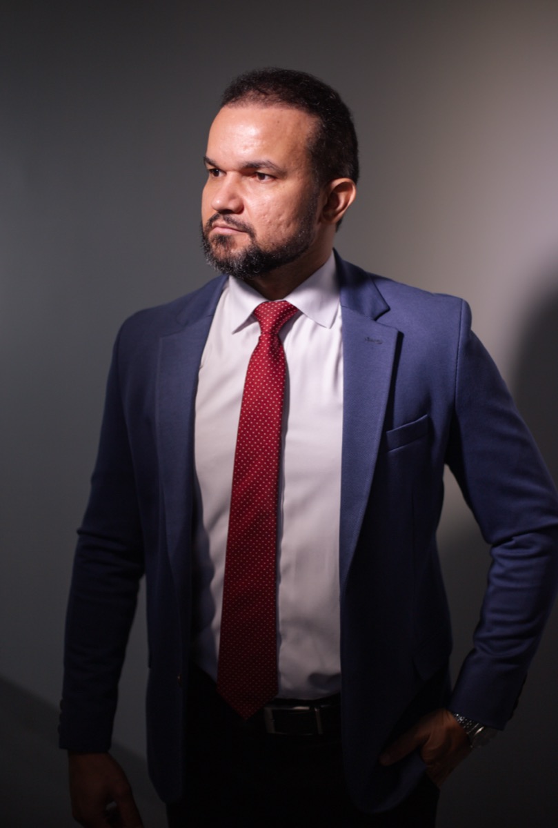Dr. Leonel Nascimento